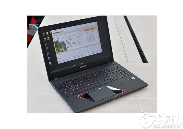 三星玄龙骑士8500GM-X04笔记本如何用bios设置u盘启动